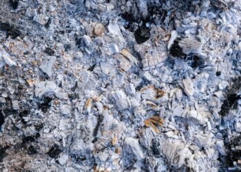 Why asbestos insulation can become a health hazard