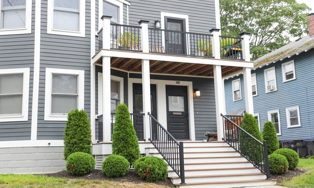 7 Signs It’s Time for Siding Replacement